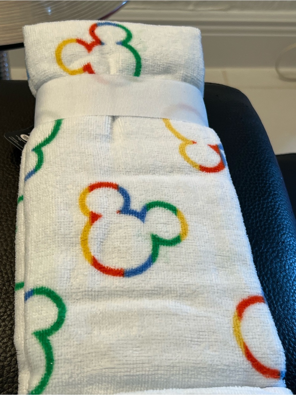 DISNEY NWT 2 sets of 2 MICKEY MOUSE KITCHEN TOWELS - Picture 6 of 7